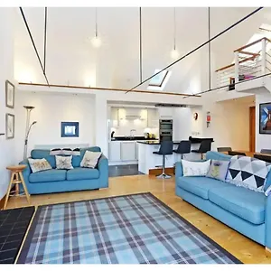 Altido Cosy 2-bed Apt In The Old Town With Mezzanine Apartment